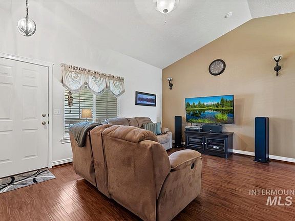 4th image of 1804 W Merganzer Dr