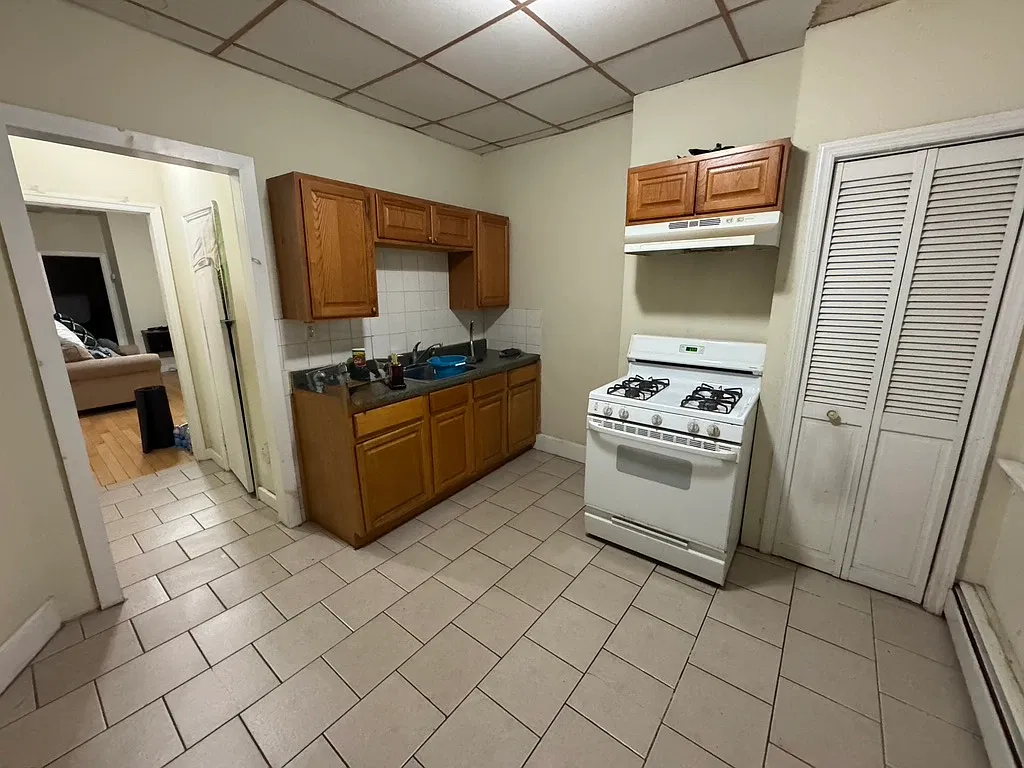 1 bed, 600 sqft, $1,500 — Photo 2