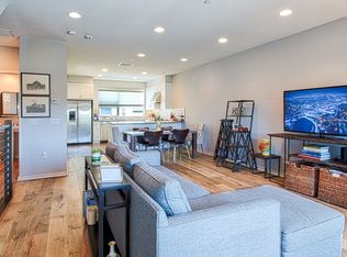 1532 Greenwich Way, Costa Mesa, CA 92627