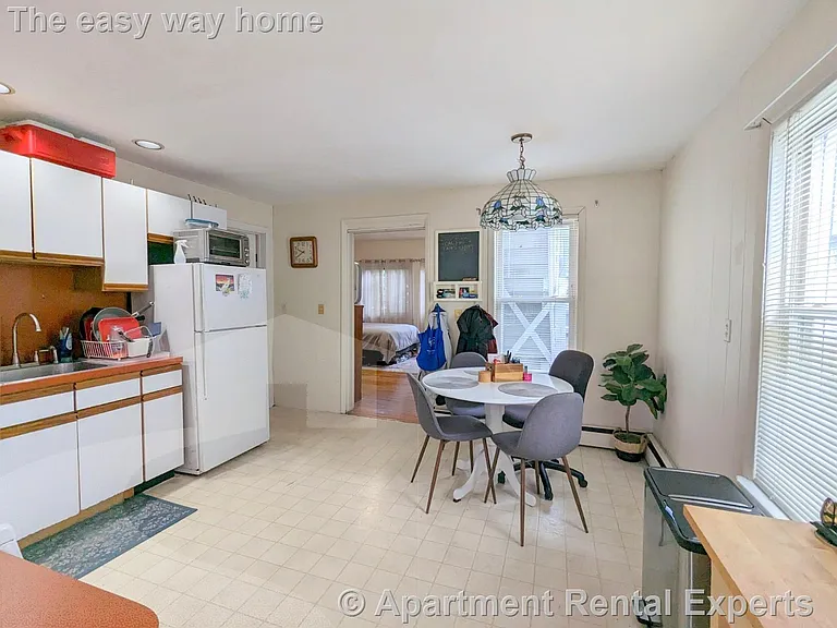 15 Howe St #5 — Photo 5