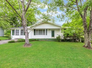 602 Regal Dr, Tunnel Hill, GA 30755