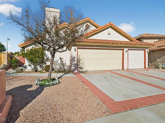 3rd image of 9528 Shallow Brook Cir