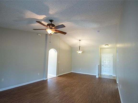 5th image of 3016 Summer House Dr
