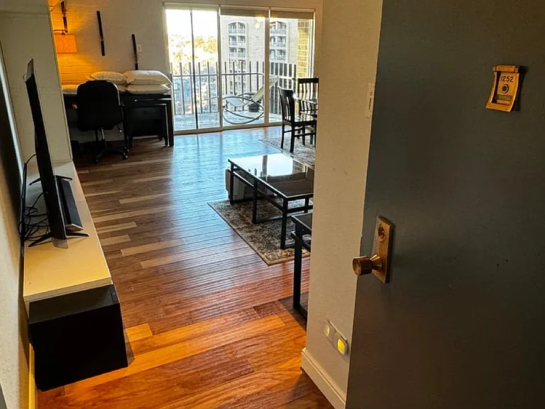 460 S Marion Pkwy #1252-B — Photo 26
