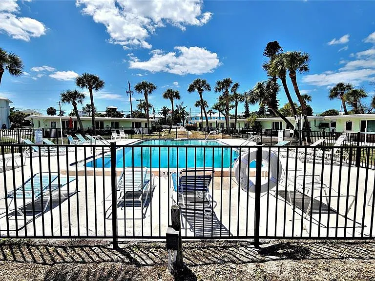 Gulf Blvd — Photo 16