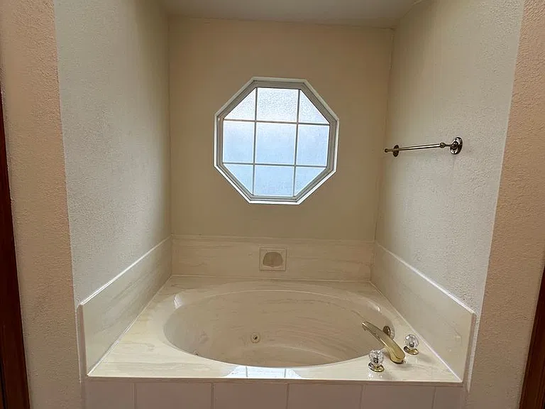 5524 Woodmont Dr — Photo 51