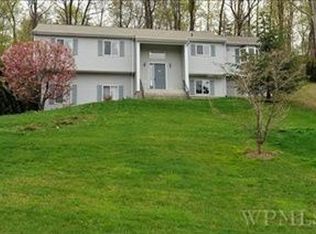 60 Woodbine Dr, Mahopac, NY 10541