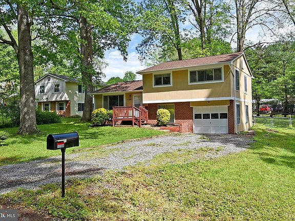 3rd image of 11105 Meadowlark Ln