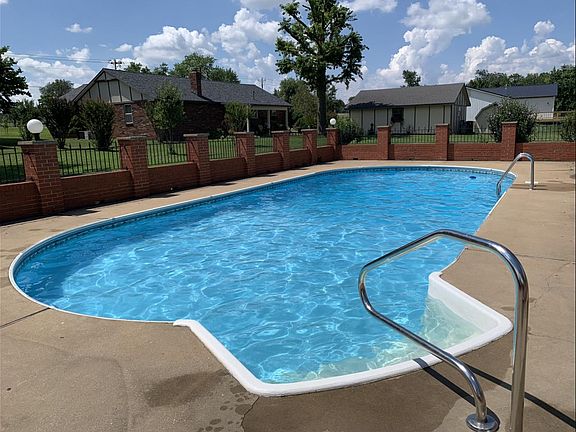 Private pool
