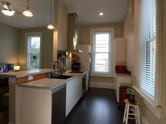 3rd image of 1527 Elm St #4