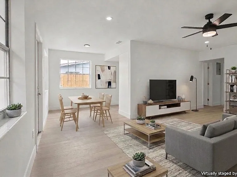 411B NE 57th Ct — Photo 4