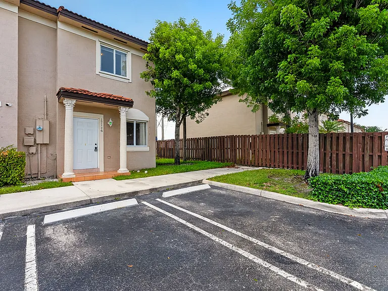 17106 SW 138th Ct — Photo 37