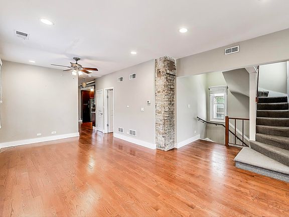 2nd image of 1437 W Oakdale Ave #2