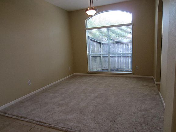 5th image of 4811 Sundance Hollow Ln