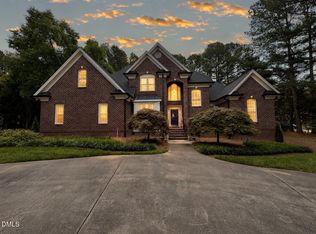 306 Lakeside Cir, Zebulon, NC 27597