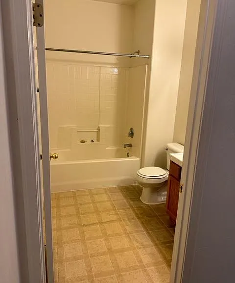 513 Yellow Meadow Ct #A — Photo 13
