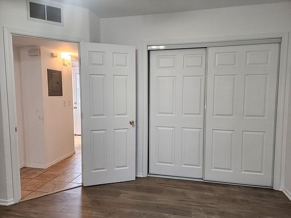 5th image of 2906 Sunset Ave #0