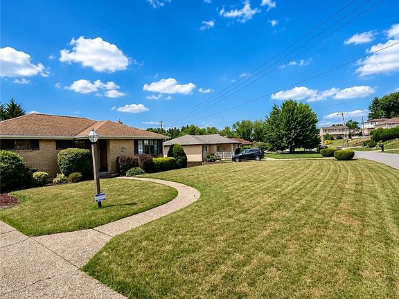 2nd image of 219 Lenore Dr
