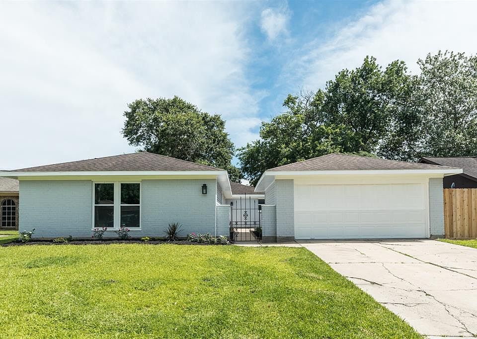 1st image of 2311 Colonial Ct S