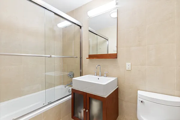 Sold by Leila S Mokhtarzadeh, LREB | media 6