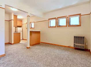 1532 N Astor St APT 6, Milwaukee, WI 53202
