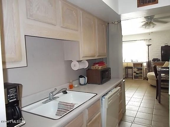 2nd image of 308 W Calle De Las Flores