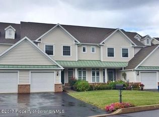 303 Thackeray Close #3C, Moosic, PA 18507