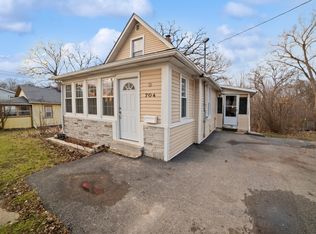 704 Goethe St, Elgin, IL 60123