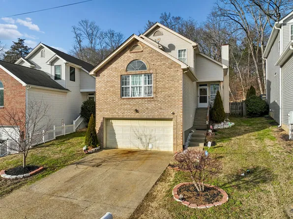 4062 Farmingham Woods Dr, Hermitage, TN 37076