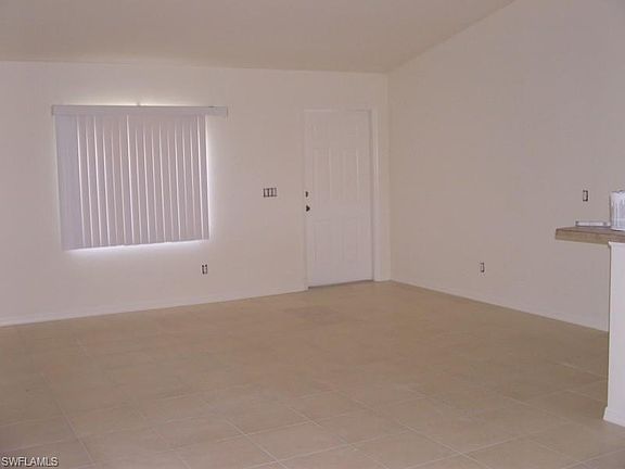 4th image of 335 Pinehurst Ave