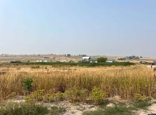 14 Sandy Ct, Lander, WY 82520