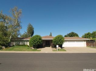 904 Foxcroft Ln, Modesto, CA 95355