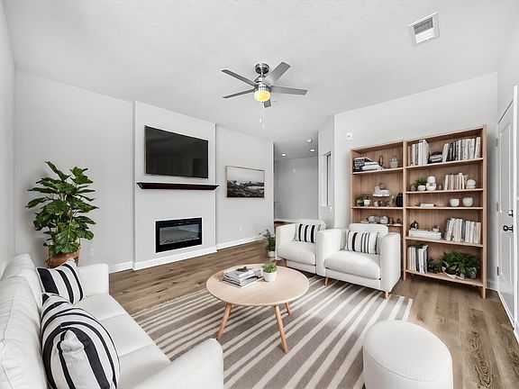3rd image of 15100 Lamar Ave #120-B