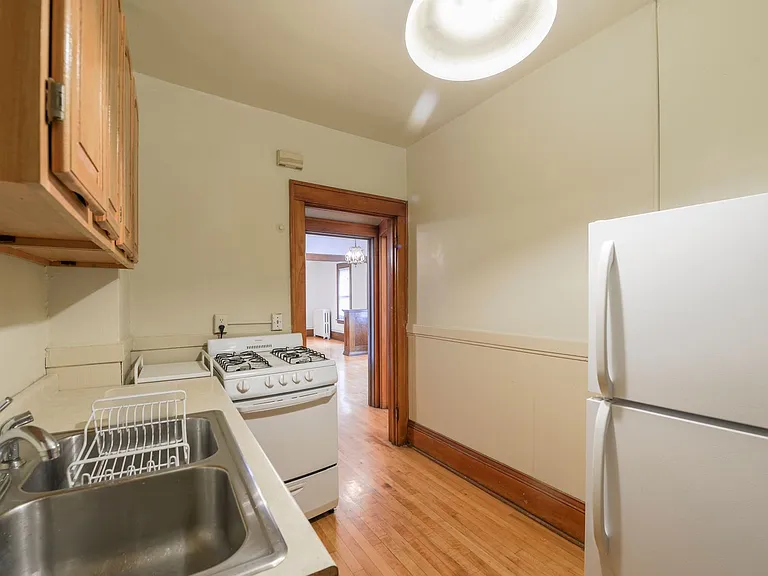 3837 Grand Ave South — Photo 13