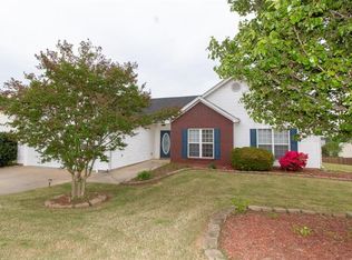 238 Bayou Ln, Winder, GA 30680