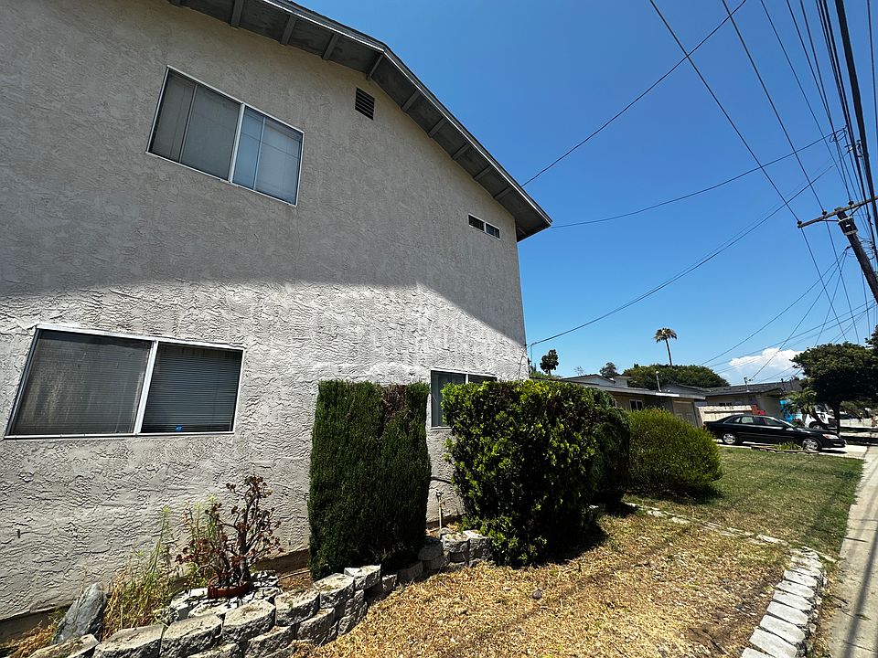 2nd image of 5130 Chateau Dr