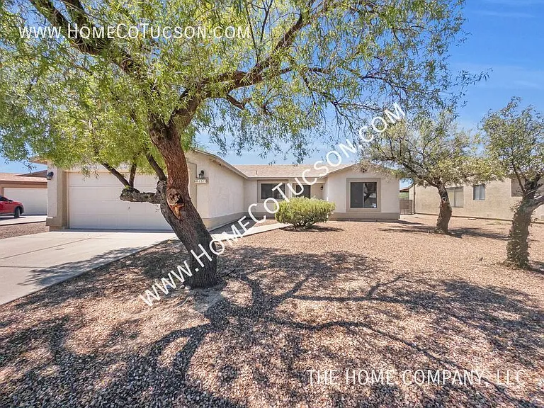 1519 W Bloomfield Pl — Photo 1