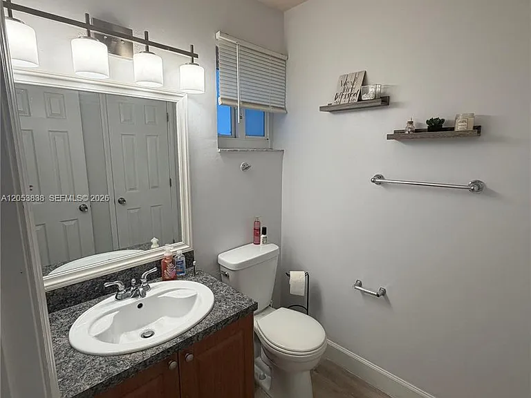 1315 Hampton Blvd #1315 — Photo 8