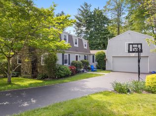 2 Latimer Ct, Waterford, CT 06385