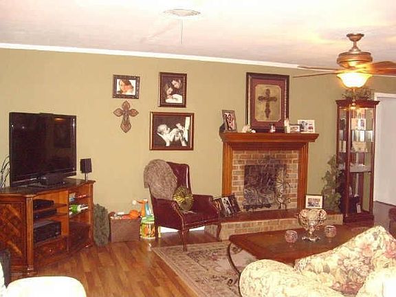3rd image of 5701 Starling Cir