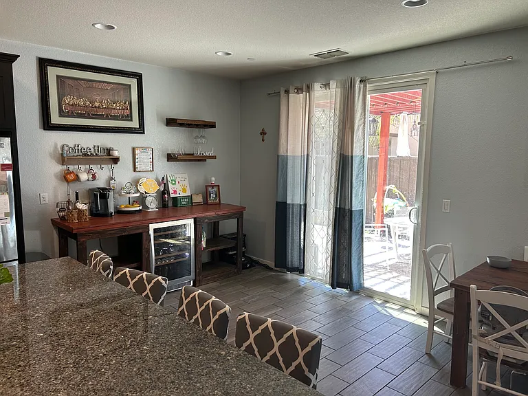 205 Amberwind Cir — Photo 8