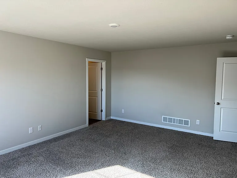 515 Thomas St — Photo 7