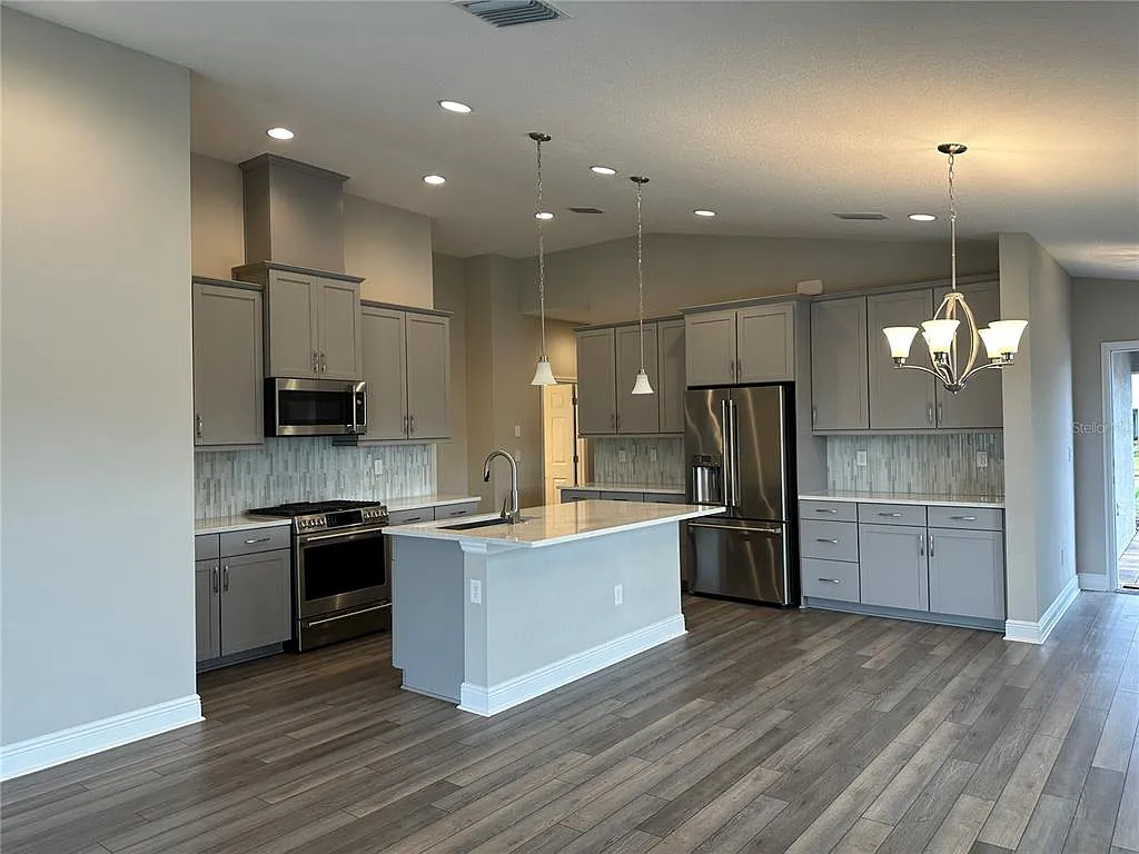 3 bed, 2.0 bath, 1518 sqft, $2,550 — Photo 4