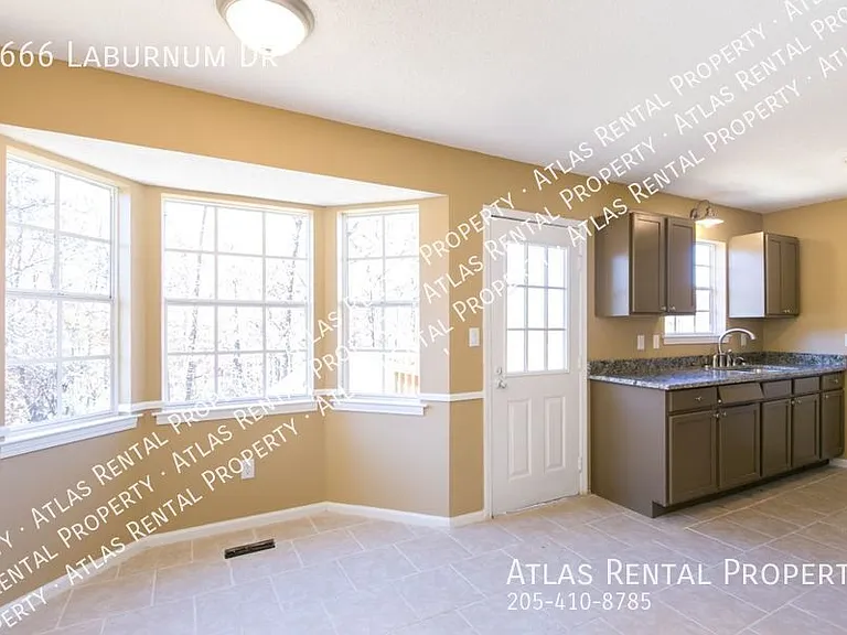 2666 Laburnum Dr — Photo 14