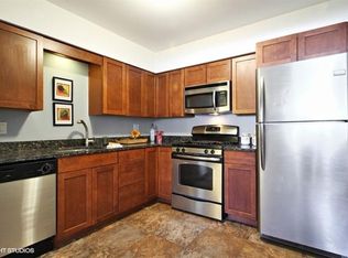 1243 Brown St #1A, Des Plaines, IL 60016