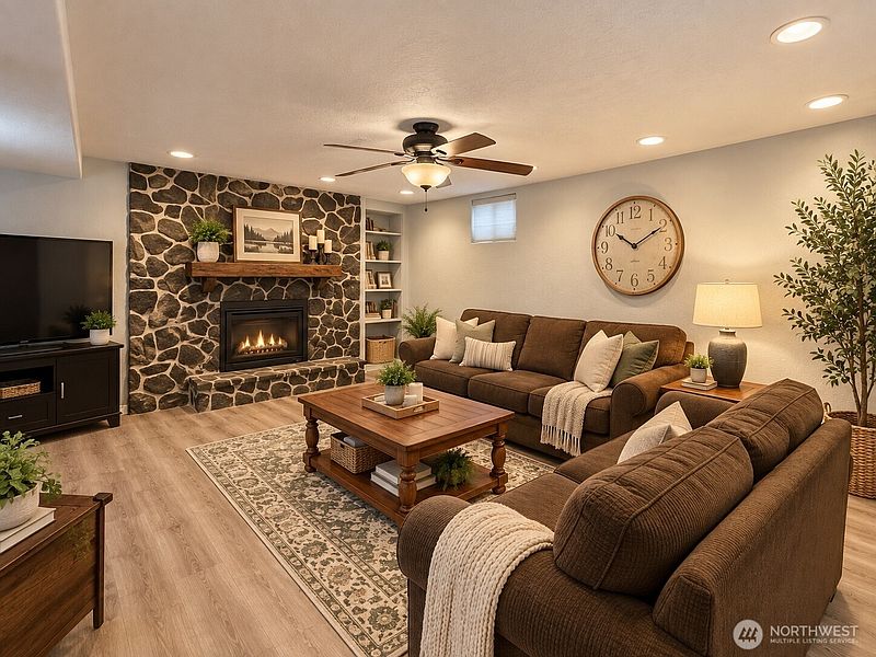 3rd image of 808 E Oak Street