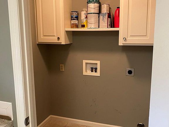 5th image of 3819 Pondside Cir
