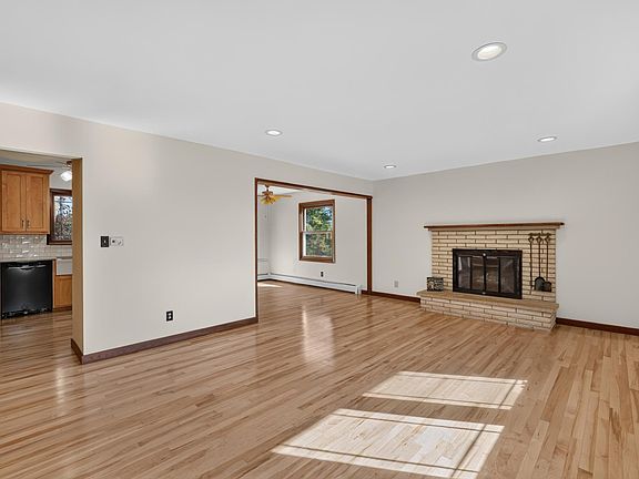 5th image of 306 65th Ave SE