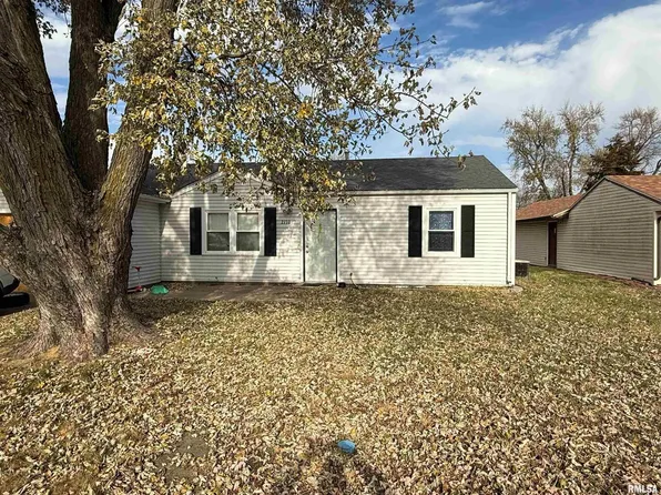 2110 W 68th St, Davenport, IA 52806
