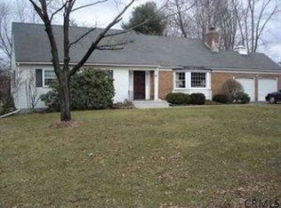 6 Banbury Rd, Troy, NY 12180